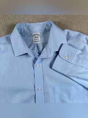 Brooks Brothers Button Up Dress Shirt Pocket Front Blue Mens 15.5-33 Lightweight